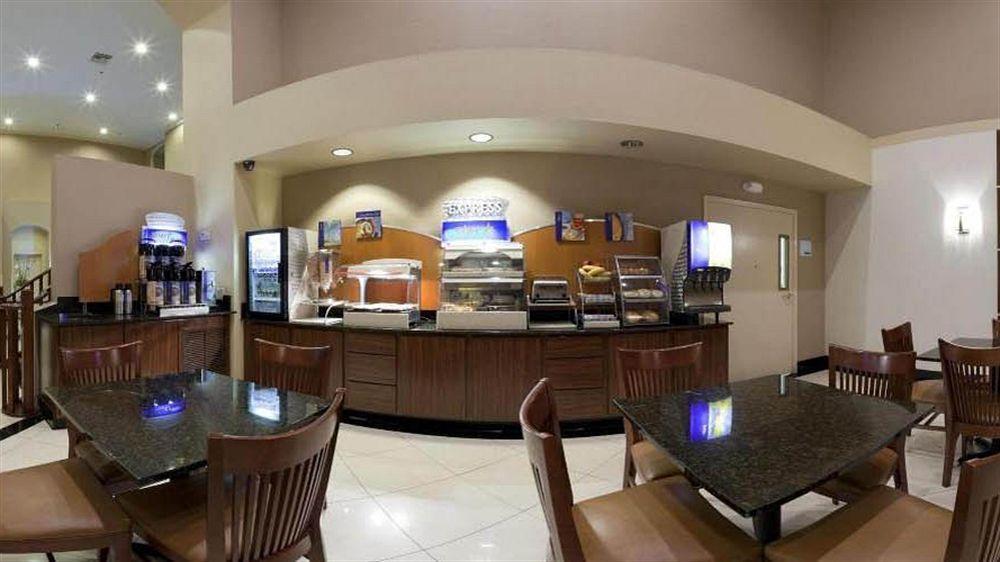 Holiday Inn Express & Suites Rancho Mirage - Palm Spgs Area By Ihg Buitenkant foto